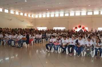 Mais de 500 alunos do município participam de programa de prevenção às drogas coordenado pela Polícia Militar