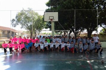 Encontro Municipal de Handebol aconteceu na Escola Nancy de Rezende Zamarian