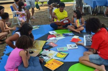 onectar pessoas, provocar sentidos e despertar novas ideias.” Quem prestigiou o Circuito Sesc de artes com o apoio da Prefeitura, neste sábado, 02, na Praça da Bíblia, ficou encantado com as apresentações, interações e espetáculos totalmente gratuitos. Co