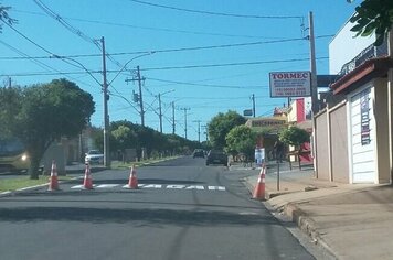 INFORMATIVO - Prefeitura inicia melhorias na sinalização no bairro Mocoquinha