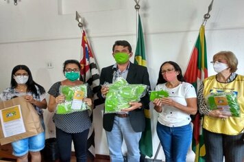 >> FUNDO SOCIAL DE SOLIDARIEDADE DE MOCOCA RECEBE DOAÇÃO DE 500 MÁSCARAS.