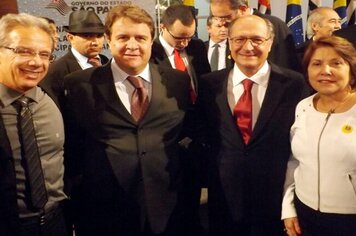 Governador assina convênio para o Plano Municipal de Saneamento