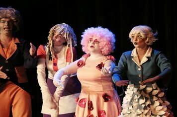 Peça infantil “No País dos Prequetés” será apresentada domingo, 21, no Teatro Municipal