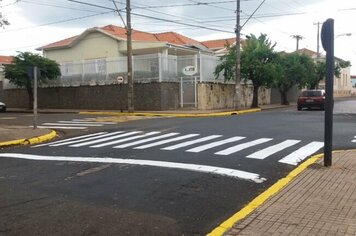 Prefeitura de Mococa reforça sinalização de solo em frente a Escola Barão de Monte Santo