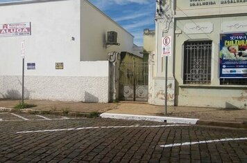 DEPARTAMENTO DE TRÂNSITO REALIZA AÇÃO PARA CONSCIENTIZAR MOTORISTAS SOBRE O ESTACIONAMENTO INDEVIDO