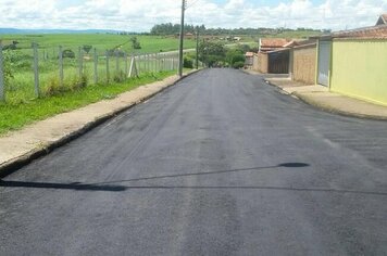 Prefeitura de Mococa realiza recapeamento na Rua Alcir Antônio de Siqueira, no bairro Nenê Pereira Lima