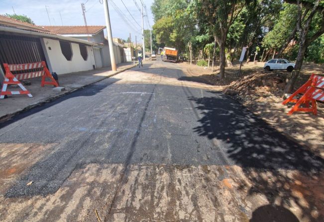 EQUIPE DA OPERAÇÃO TAPA BURACOS SEGUE TRABALHANDO CONSTANTEMENTE