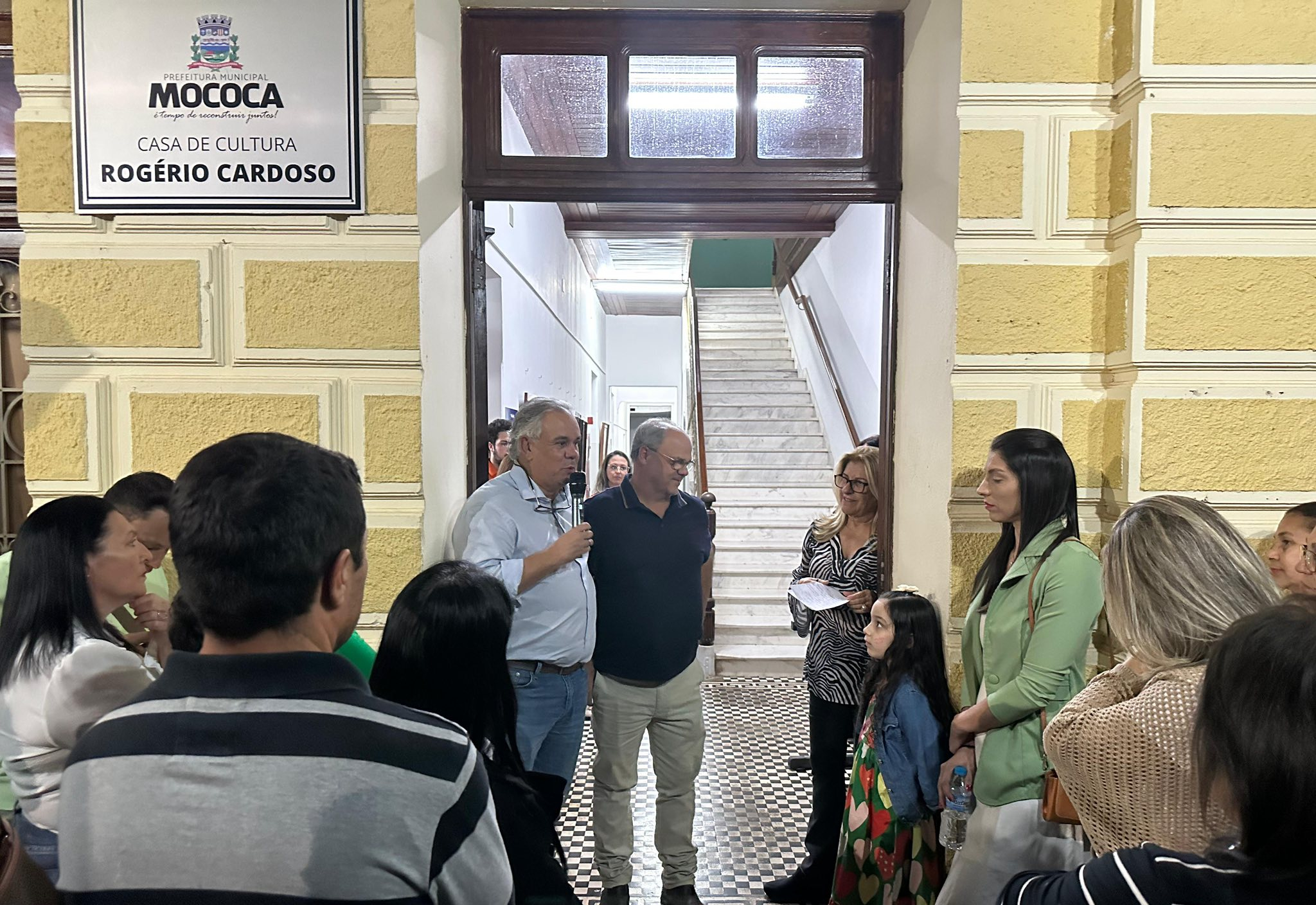 A ABERTURA DA EXPOSIÇÃO DE FOTOS HISTÓRICAS DA SUM FOI UM SUCESSO