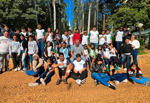 ALUNOS DA E.E. DE SÃO BENEDITO DAS AREIAS REALIZAM PASSEIO EDUCATIVO