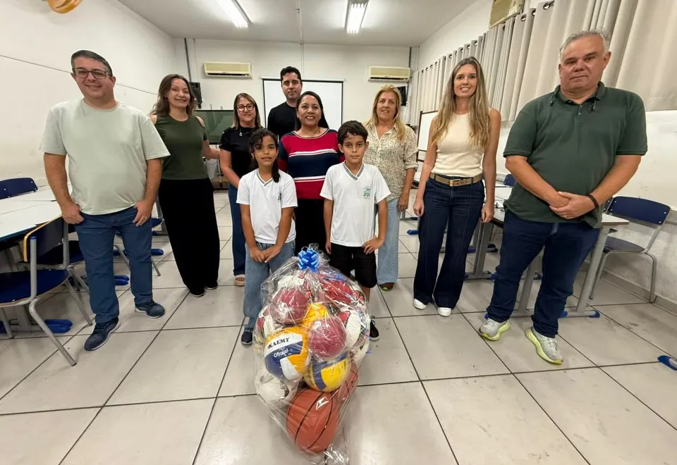 ALUNOS DA REDE MUNICIPAL SÃO PREMIADOS EM ATIVIDADE ARTÍSTICA DO 3º FESTIVAL DO CAFÉ