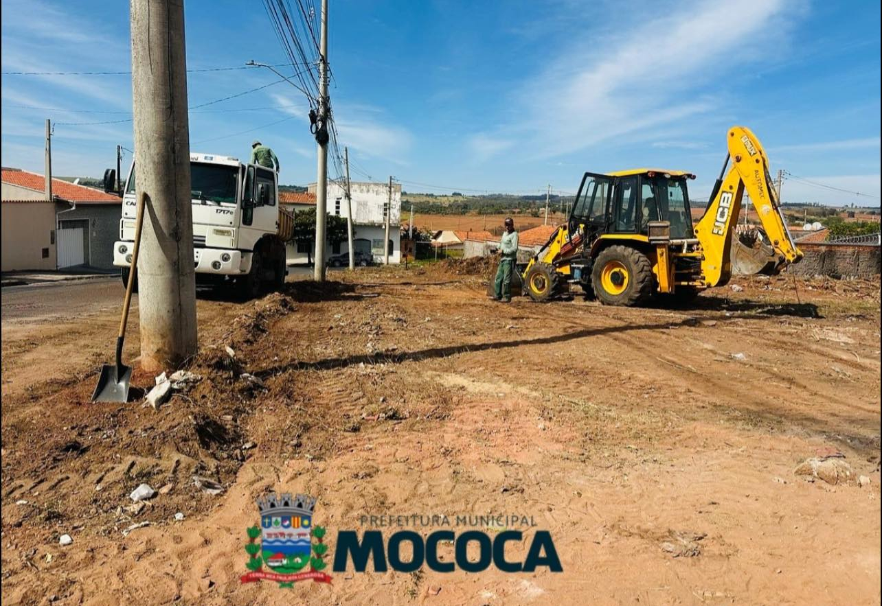 LIMPEZA GERAL EM ÁREA NA COHAB 2
