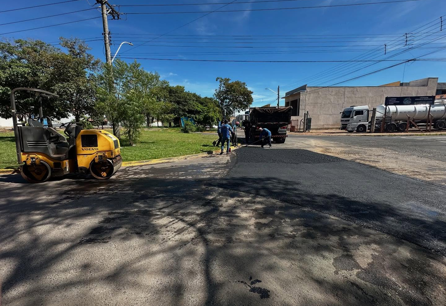 OPERAÇÃO TAPA BURACOS CONTINUA PELAS RUAS DE MOCOCA