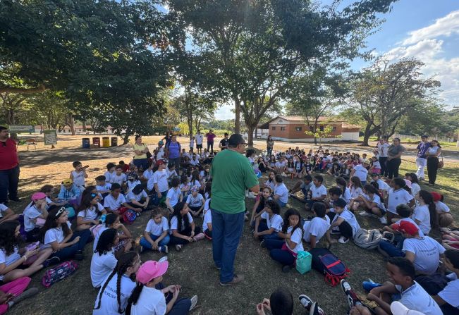 CAMPANHA DE CONSCIENTIZAÇÃO DO MEIO AMBIENTE COM AS CRIANÇAS CONTINUA 