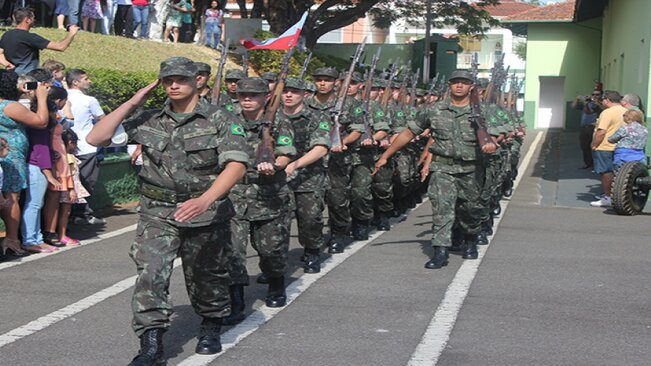 Prefeito Dr. Wanderley Martins participa das comemorações dos 100 anos do Tiro de Guerra de Mococa