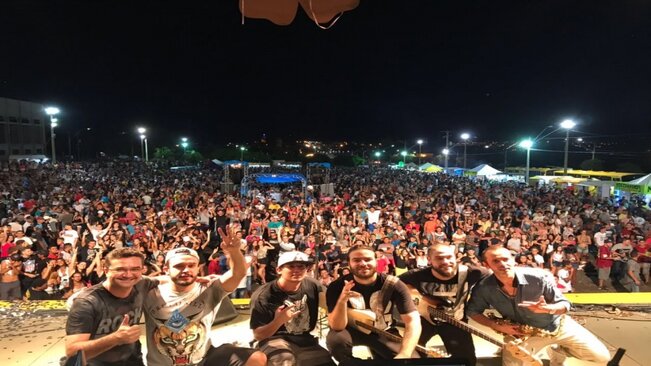 Mais de 50 mil pessoas participam do carnaval na Praça da Cidadania em Mococa