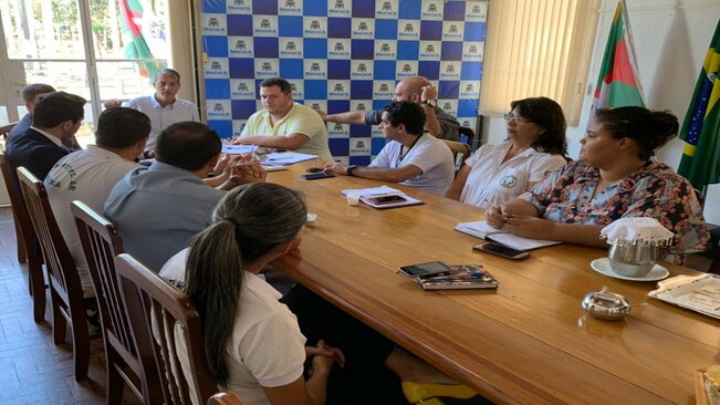 Prefeitura realiza reunião com representantes da Polícia Militar, Conselho Tutelar, Legislativo e Judiciário para discutir prevenção de menores em locais públicos