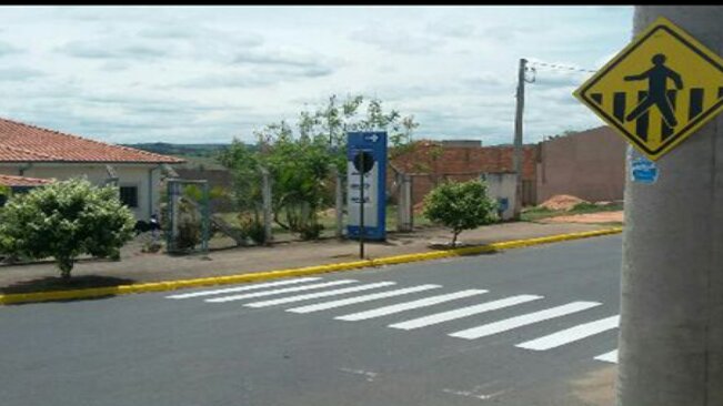 Prefeitura realiza melhorias em rua da COHAB II e torna o trânsito mais seguro