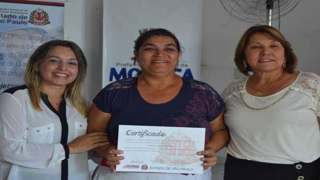 Prefeitura faz entrega de certificados para alunos do programa “Universidade do Trabalhador”