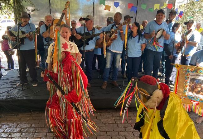 Mococa celebra tradição da Folia de Reis