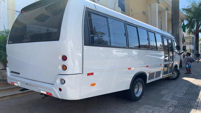Novos micro-ônibus e um centro odontológico oferecem mais conforto e segurança para pacientes da rede pública de saúde