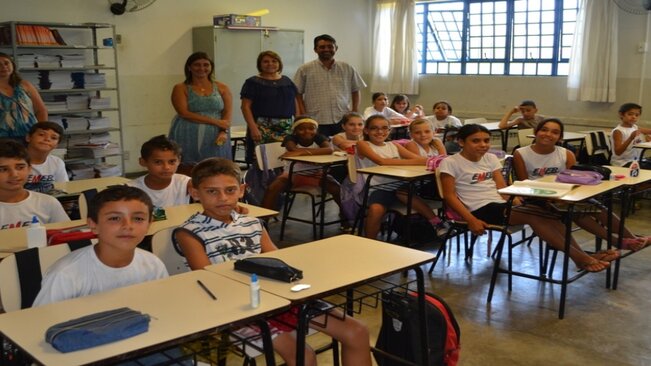 Mais de 5 mil alunos retornam às aulas na rede municipal de ensino