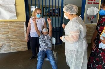 CRIANÇAS COMEÇAM A SER VACINADAS EM MOCOCA