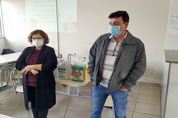 TREINAMENTO DOS FUNCIONÁRIOS DA REDE ESCOLAR MUNICIPAL PARA O RETORNO PRESENCIAL NAS ESCOLAS