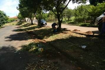 Mutirão da Limpeza percorre os bairros Vila Carvalho, Aparecida e Sta. Clara