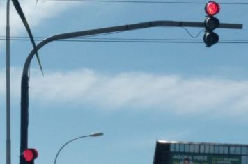 SEMÁFOROS 100% ATUALIZADOS POR LED