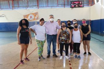 PREFEITURA ATRAVÉS DO DERLA OFERECE AULAS DE GINÁSTICA GRATUITAS PARA MULHERES