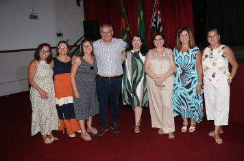 TERESA CRISTINA SOARES NAUFEL REALIZA PALESTRA PARA PROFESSORES DA REDE MUNICIPAL DE ENSINO COM O TEMA “BEM-ESTAR E SAÚDE”