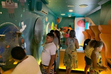 ALUNOS VISITAM A CARRETA INTERATIVA DA CPFL 