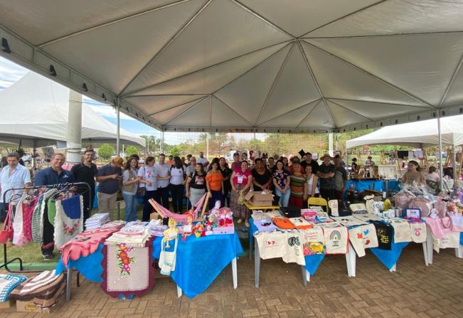 MOCOCA PARTICIPA DA FEIRA REGIONAL DE ARTESANATO DA RT RAÍZES DO CAMPO EM GUARIBA