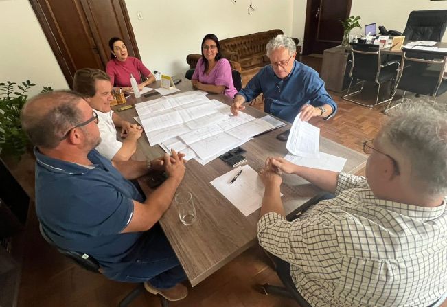 PARCERIA ENTRE A PREFEITURA MUNICIPAL DE MOCOCA E MONTE SANTO DE MINAS