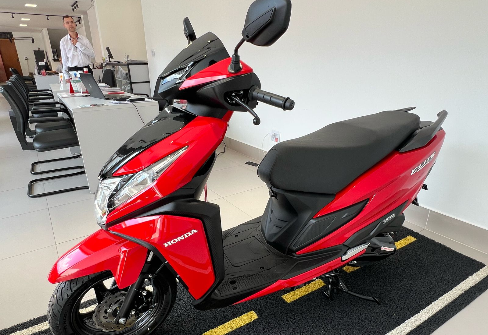 FESTA DO TRABALHADOR 2025 VAI SORTEAR UMA MOTO HONDA ELITE 125 0KM
