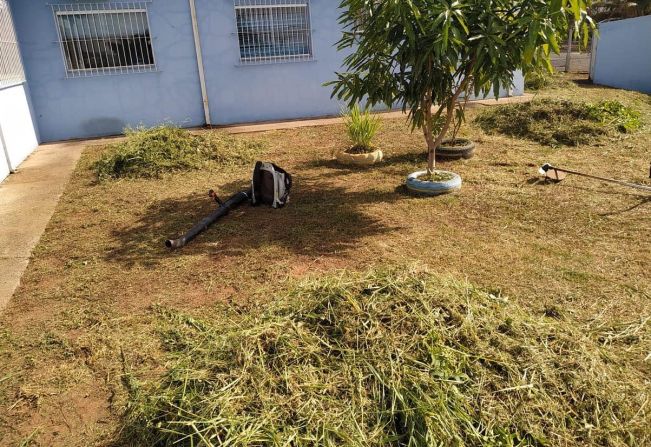 PREFEITURA MANTÉM EQUIPES TRABALHANDO DIARIAMENTE NA LIMPEZA PÚBLICA