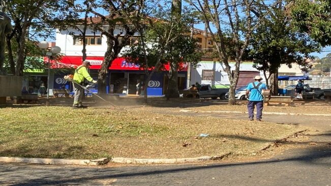 PREFEITURA DÁ INÍCIO AO PROJETO DE REVITALIZAÇÃO DA ‘PRAÇA DO ROSÁRIO’.

A Prefeitura Municipal de Mococa através do Departamento de Serviços Municipais nesta segunda-feira, 26, deu início ao projeto de revitalização da Praça Epitácio Pessoa, a “Praça d